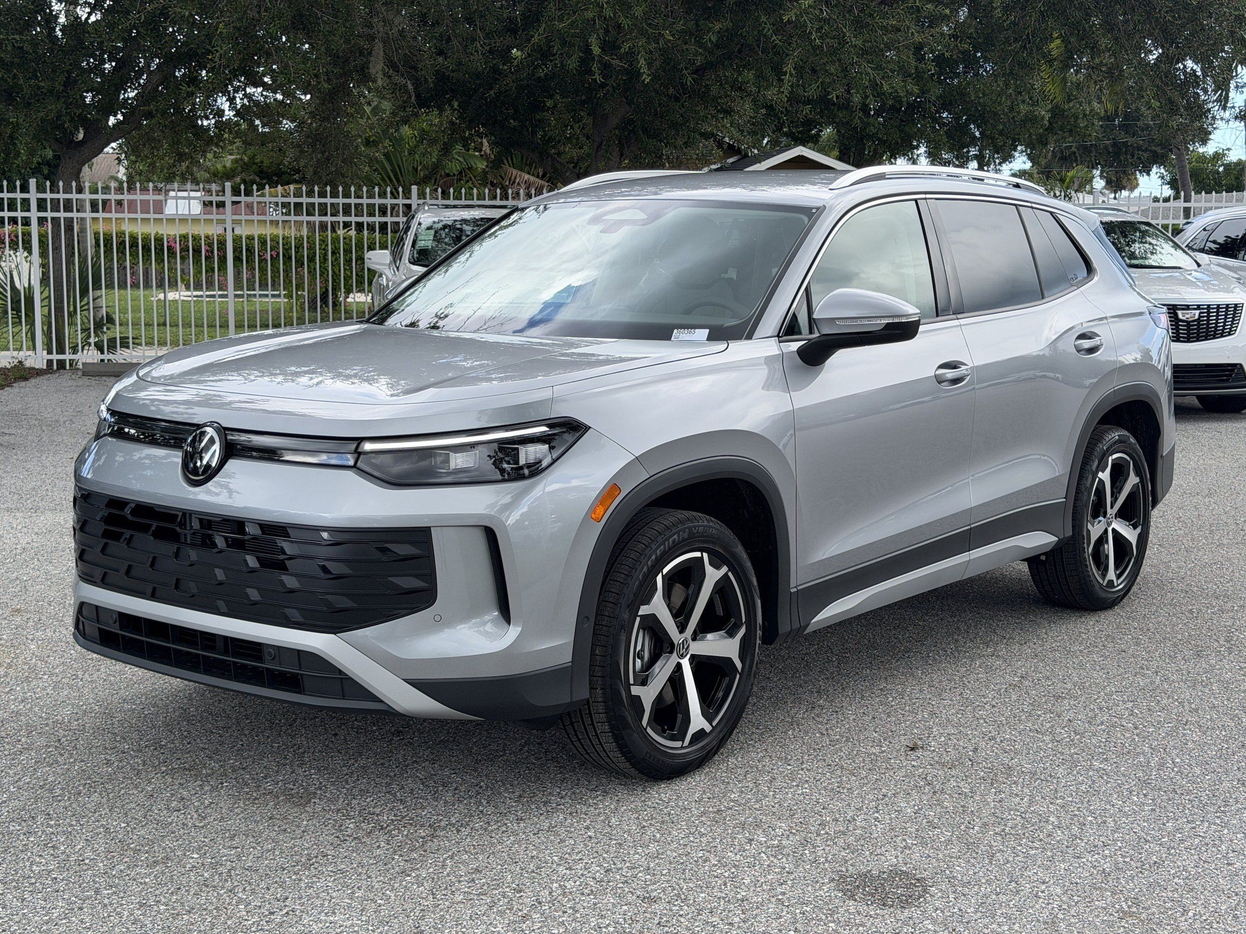 New 2026 Volkswagen Tiguan SE AWD/4WD image 3