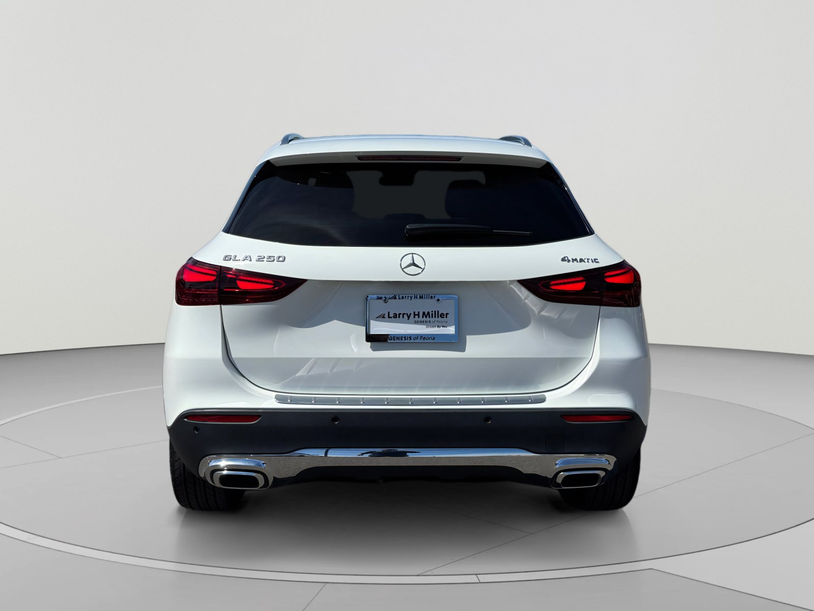 Used 2025 Mercedes-Benz GLA 250 4MATIC image 4
