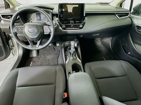 Used 2025 Toyota Corolla LE image 16