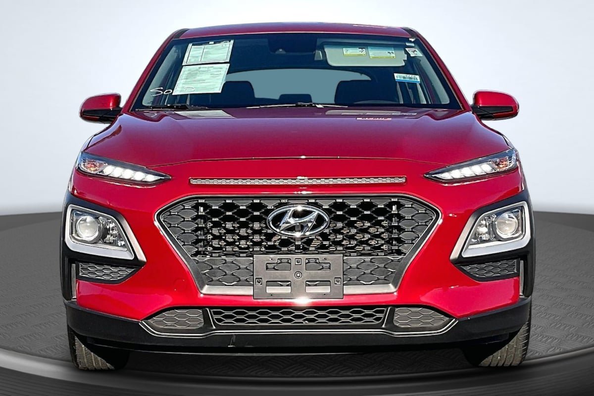 Used 2021 Hyundai Kona SE AWD/4WD image 3