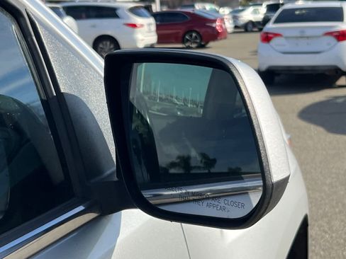 Used 2016 GMC Canyon SLE w/ All Terrain Package image 12