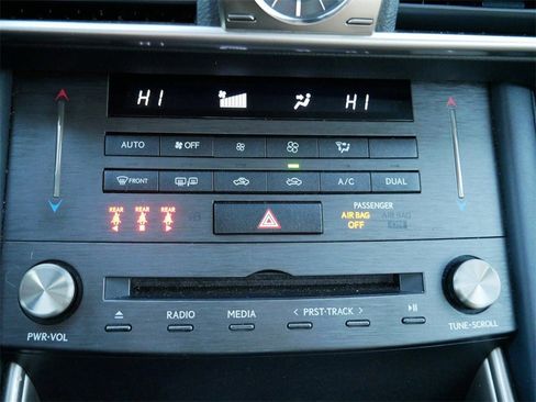 Used 2019 Lexus IS 300 image 20