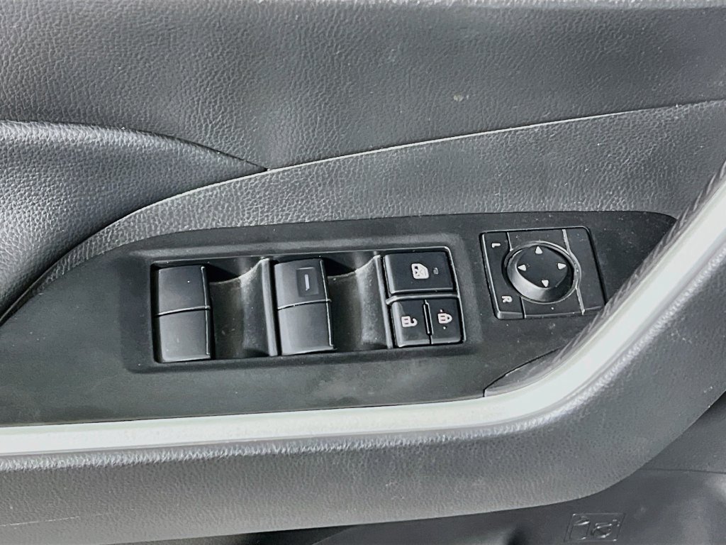 Used 2024 Toyota RAV4 LE AWD/4WD image 16