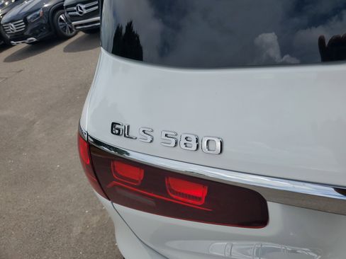 New 2026 Mercedes-Benz GLS 580 4MATIC image 6