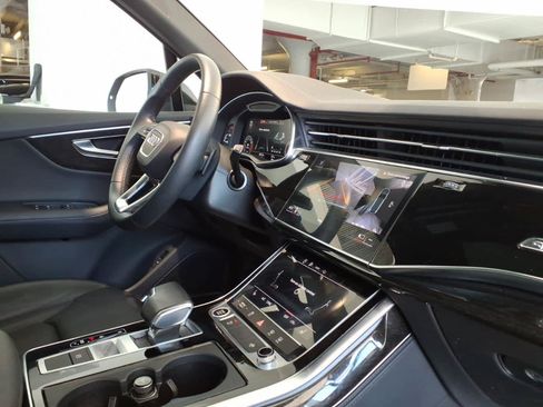 Used 2023 Audi Q7 3.0T Premium Plus w/ Premium Plus Package AWD/4WD image 24