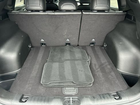 Used 2025 Jeep Compass Limited image 34