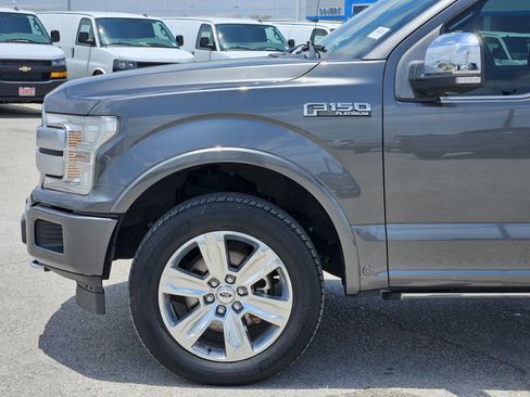 Used 2018 Ford F150 Platinum w/ Equipment Group 701A Luxury AWD/4WD image 9