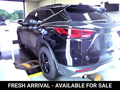 Used 2024 Chevrolet Blazer LT w/ Midnight/Sport Edition FWD image 6