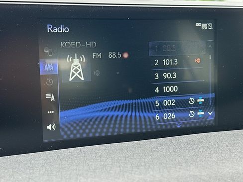 Used 2020 Lexus UX 250h w/ Premium Package AWD/4WD image 21