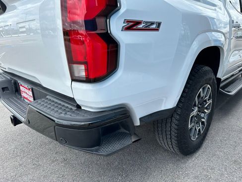 Used 2024 Chevrolet Colorado Z71 w/ Z71 Convenience Package 2 image 29