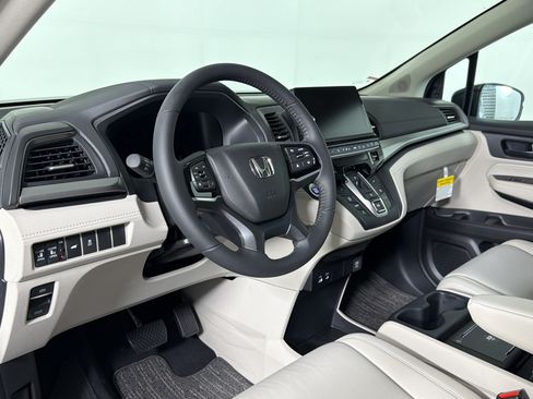 New 2026 Honda Odyssey EX-L image 3