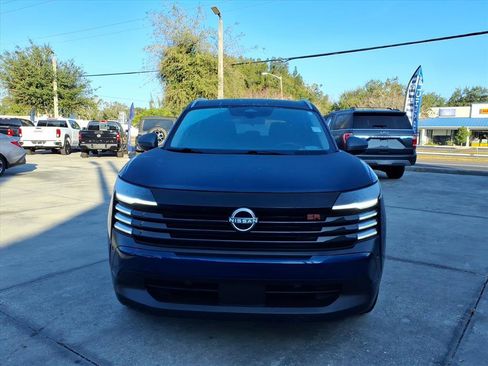 Used 2025 Nissan Kicks SR image 2