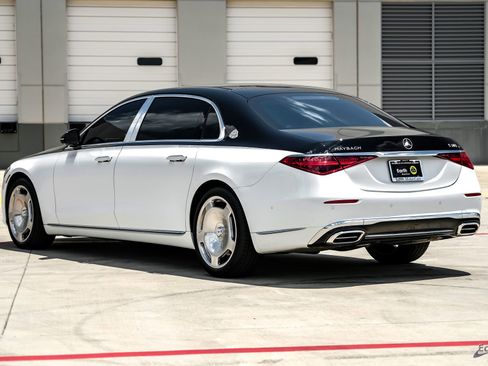 Used 2024 Mercedes-Benz Maybach S 580 4MATIC image 10