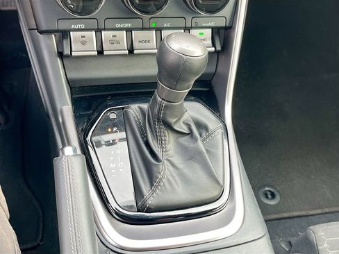 Used 2023 Toyota GR86 w/ ALL Weather Mat Package (TMS) RWD image 16
