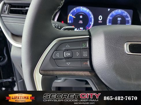 New 2026 Jeep Grand Cherokee L Limited AWD/4WD image 16