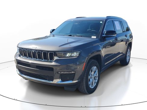 Used 2023 Jeep Grand Cherokee L Limited w/ Luxury Tech Group II RWD image 4