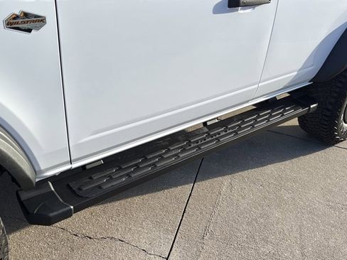 Used 2023 Ford Bronco Wildtrak image 13