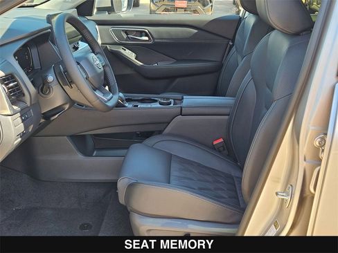 New 2026 Nissan Rogue Platinum w/ Platinum Premium Package image 11