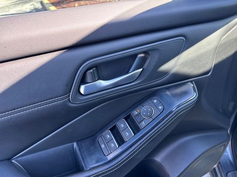 Certified 2024 Nissan Rogue SL image 12