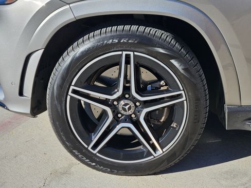 Certified 2023 Mercedes-Benz GLS 450 4MATIC image 11