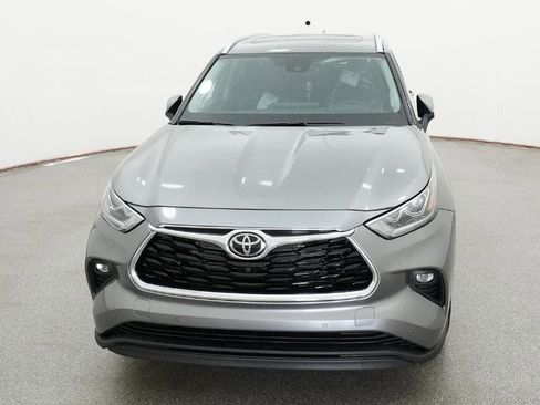 New 2026 Toyota Highlander Limited image 36