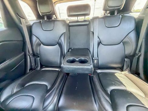 Used 2017 Jeep Cherokee Limited FWD image 10