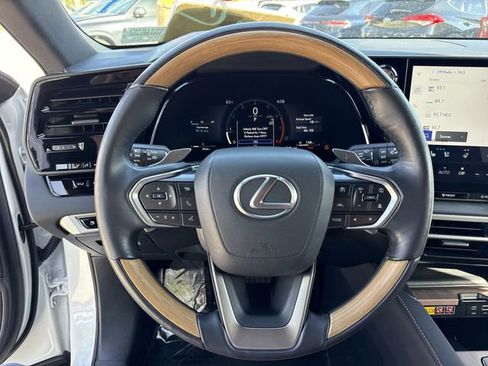 Used 2025 Lexus RX 350 Premium w/ Accessory Package (K3) image 14