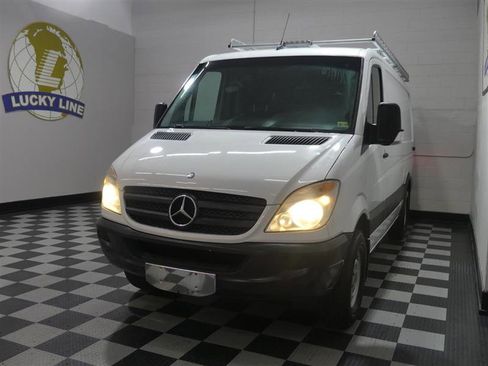 Used 2012 Mercedes-Benz Sprinter 2500 image 3