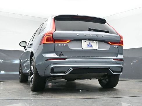 Used 2023 Volvo XC60 B5 Ultimate w/ Climate Package image 15