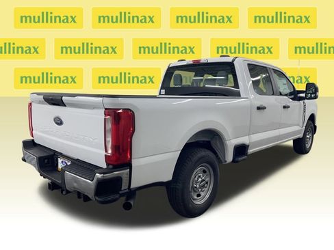 New 2026 Ford F250 XL w/ XL Chrome Package image 3