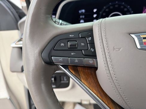 Used 2022 Cadillac Escalade Premium Luxury Platinum w/ Heavy-Duty Trailer Package image 35