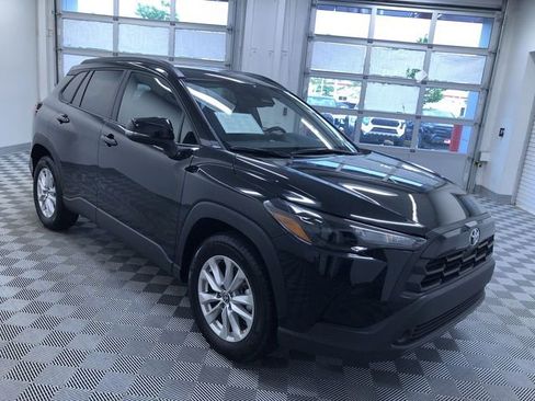 Used 2026 Toyota Corolla Cross LE FWD image 37