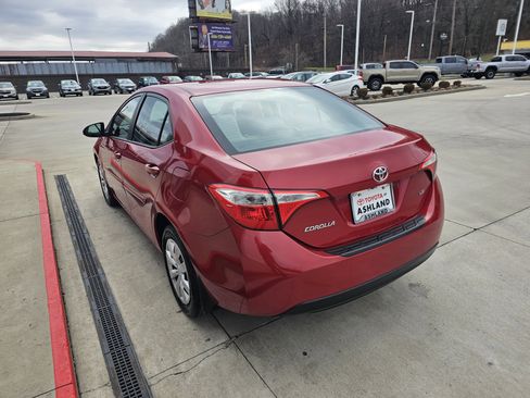 Used 2015 Toyota Corolla LE image 7