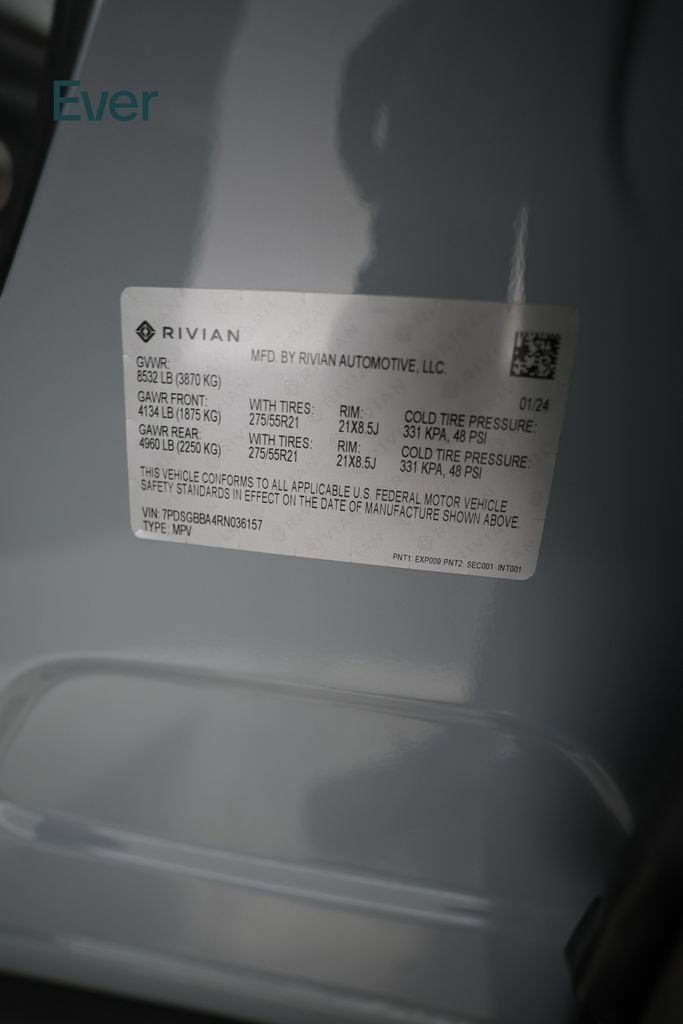 Used 2024 Rivian R1S Adventure Dual AWD/4WD image 29