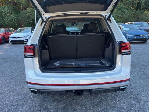 New 2026 Volkswagen Atlas Peak Edition image 17