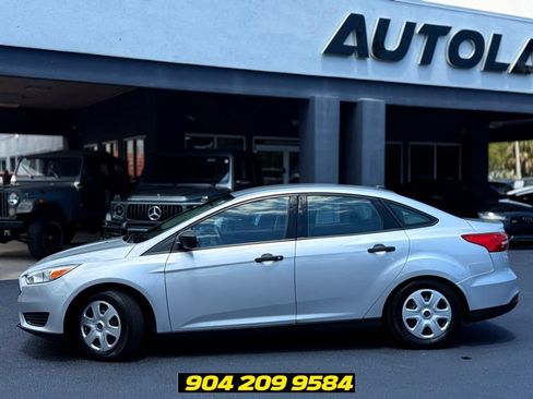 Used 2016 Ford Focus S FWD image 4
