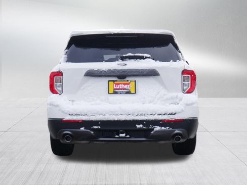 Used 2022 Ford Explorer XLT w/ Equipment Group 202A image 6