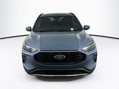 Used 2025 Ford Escape ST-Line Select AWD/4WD image 2