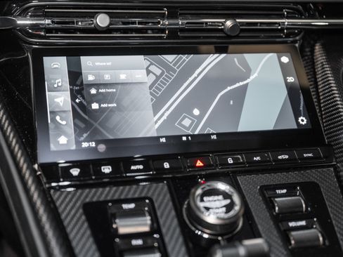 Used 2025 Aston Martin DB12 Coupe image 11