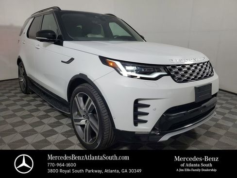 Used 2023 Land Rover Discovery Metropolitan Edition AWD/4WD image 1