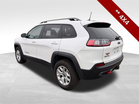 Used 2019 Jeep Cherokee Trailhawk w/ Comfort & Convenience Group AWD/4WD image 3