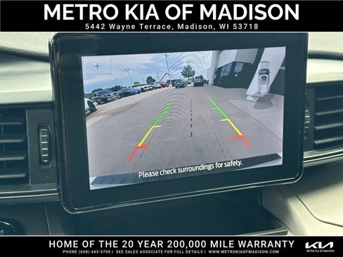 Used 2023 Ford Explorer XLT w/ Class IV Trailer Tow Package AWD/4WD image 24