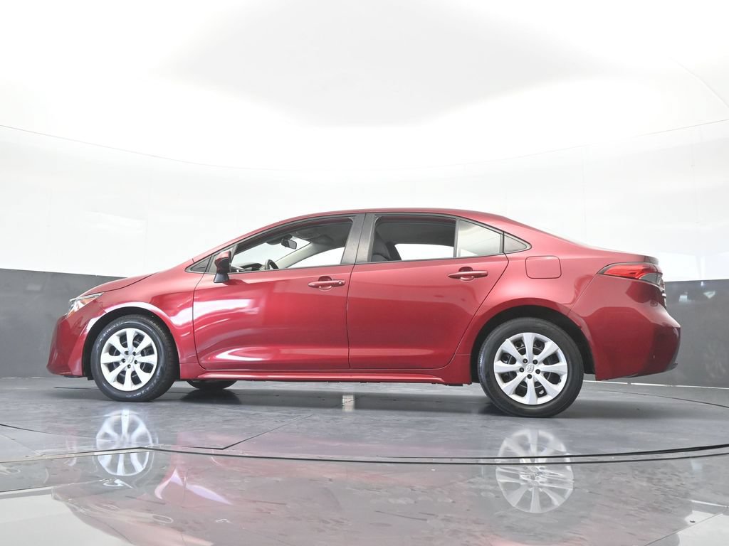 Used 2022 Toyota Corolla LE FWD image 50
