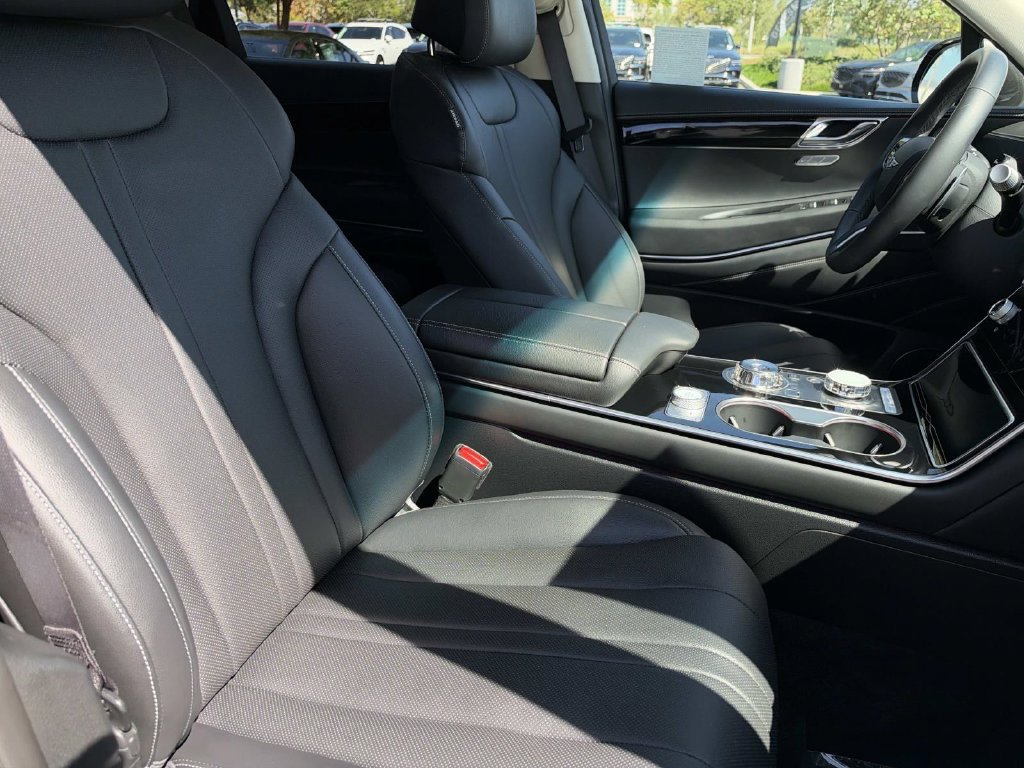 Certified 2026 Genesis GV80 2.5T AWD/4WD image 26