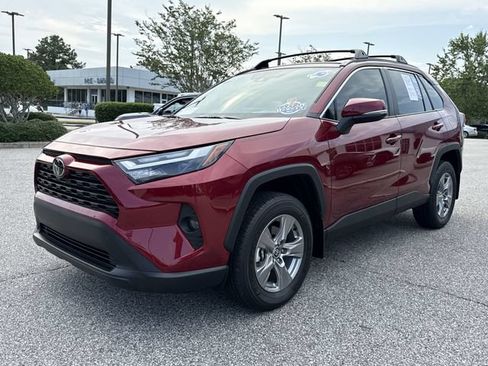 Used 2025 Toyota RAV4 XLE w/ Convenience Package FWD image 7
