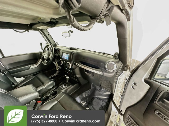Used 2012 Jeep Wrangler Unlimited Rubicon AWD/4WD image 29