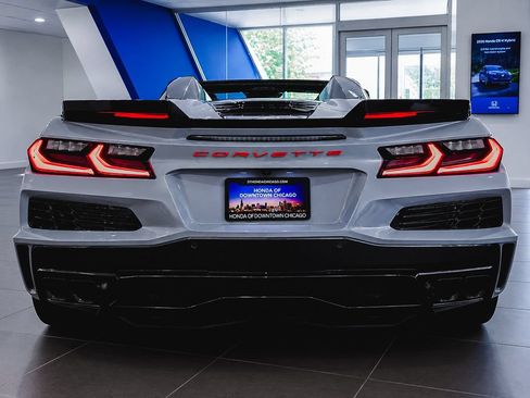 Used 2024 Chevrolet Corvette E-Ray w/ Stealth Interior Trim Package AWD/4WD image 9