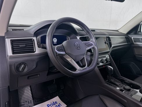 Used 2023 Volkswagen Atlas SE w/ Panoramic Sunroof Package AWD/4WD image 9