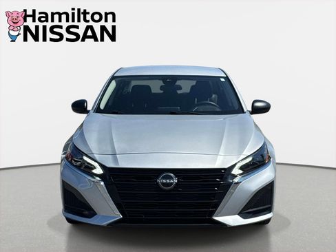 Used 2024 Nissan Altima 2.5 SV image 6