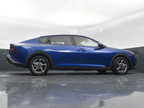 Certified 2025 Kia K4 LXS FWD image 37